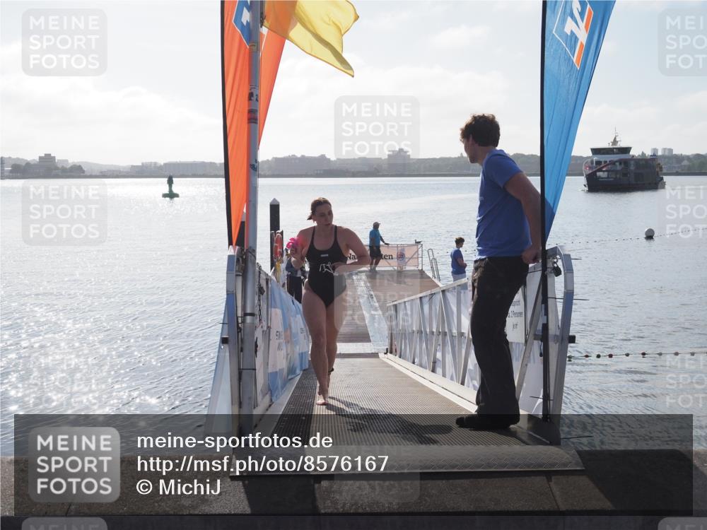 17.08.2025 - KN Förde Triathlon 2025 MichiJ http://msf.ph/oto/8576167 17.08.2025 09:09:00 Schwimmen 101, 107, 107 meine-sportfotos.de