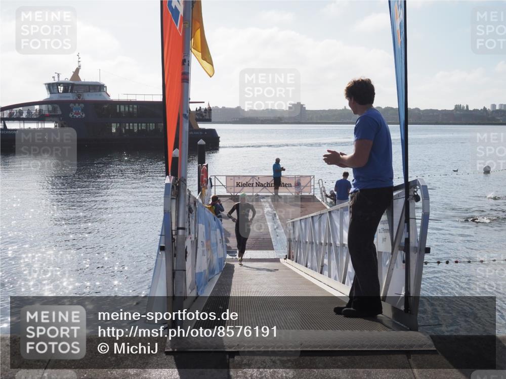 17.08.2025 - KN Förde Triathlon 2025 MichiJ http://msf.ph/oto/8576191 17.08.2025 09:09:54 Schwimmen 108, 108, 110 meine-sportfotos.de