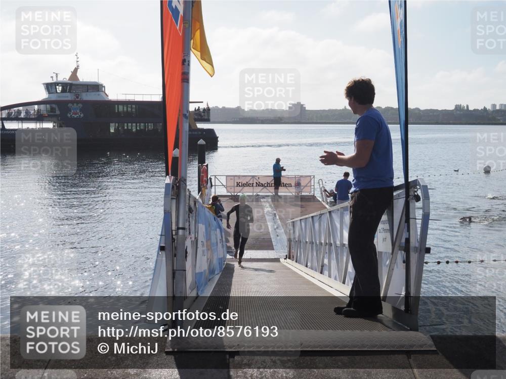 17.08.2025 - KN Förde Triathlon 2025 MichiJ http://msf.ph/oto/8576193 17.08.2025 09:09:54 Schwimmen 108, 108, 110 meine-sportfotos.de