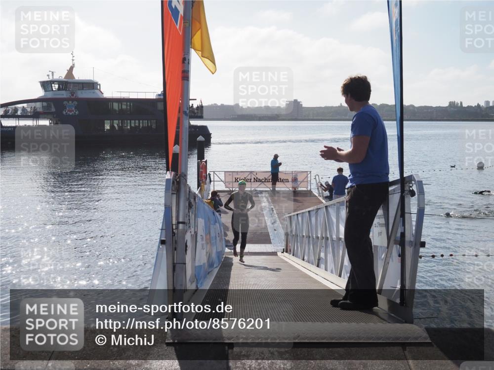 17.08.2025 - KN Förde Triathlon 2025 MichiJ http://msf.ph/oto/8576201 17.08.2025 09:09:55 Schwimmen 108, 108, 110 meine-sportfotos.de