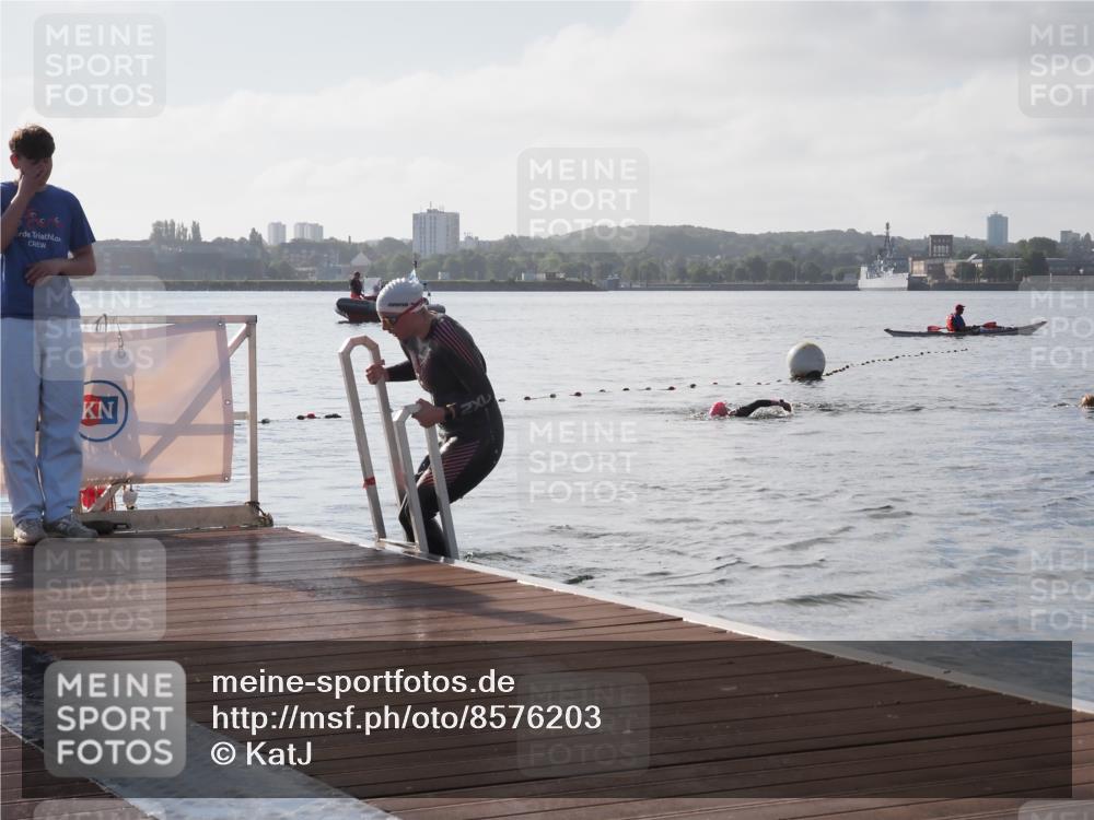 17.08.2025 - KN Förde Triathlon 2025 KatJ http://msf.ph/oto/8576203 17.08.2025 09:12:17 Schwimmen 127, 127 meine-sportfotos.de