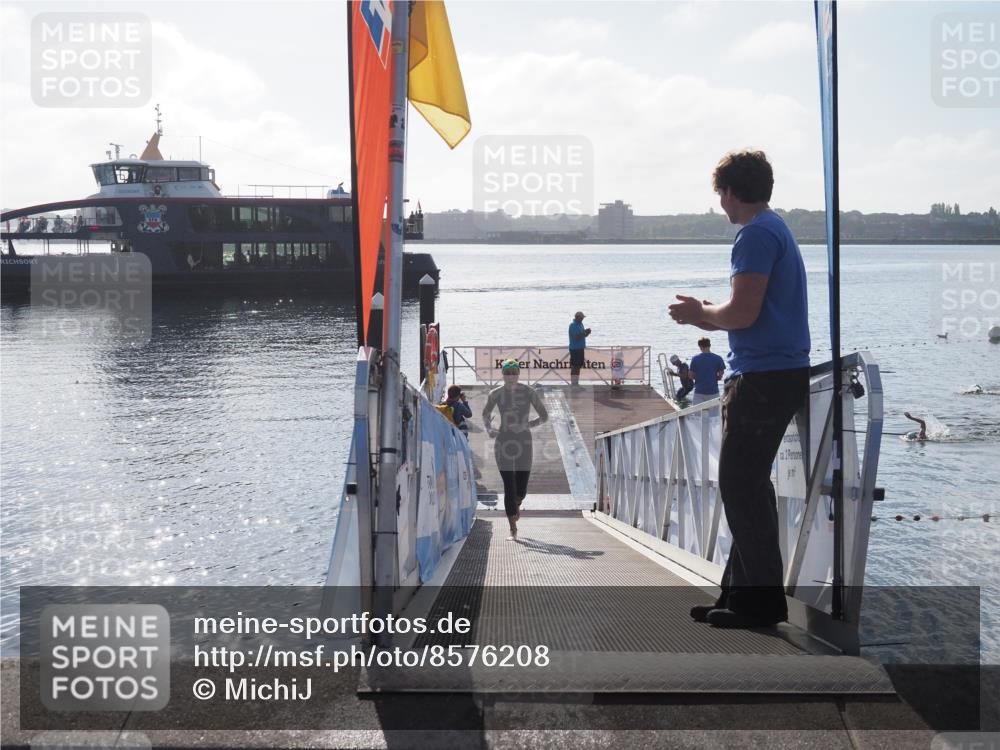 17.08.2025 - KN Förde Triathlon 2025 MichiJ http://msf.ph/oto/8576208 17.08.2025 09:09:55 Schwimmen 108, 108, 110 meine-sportfotos.de