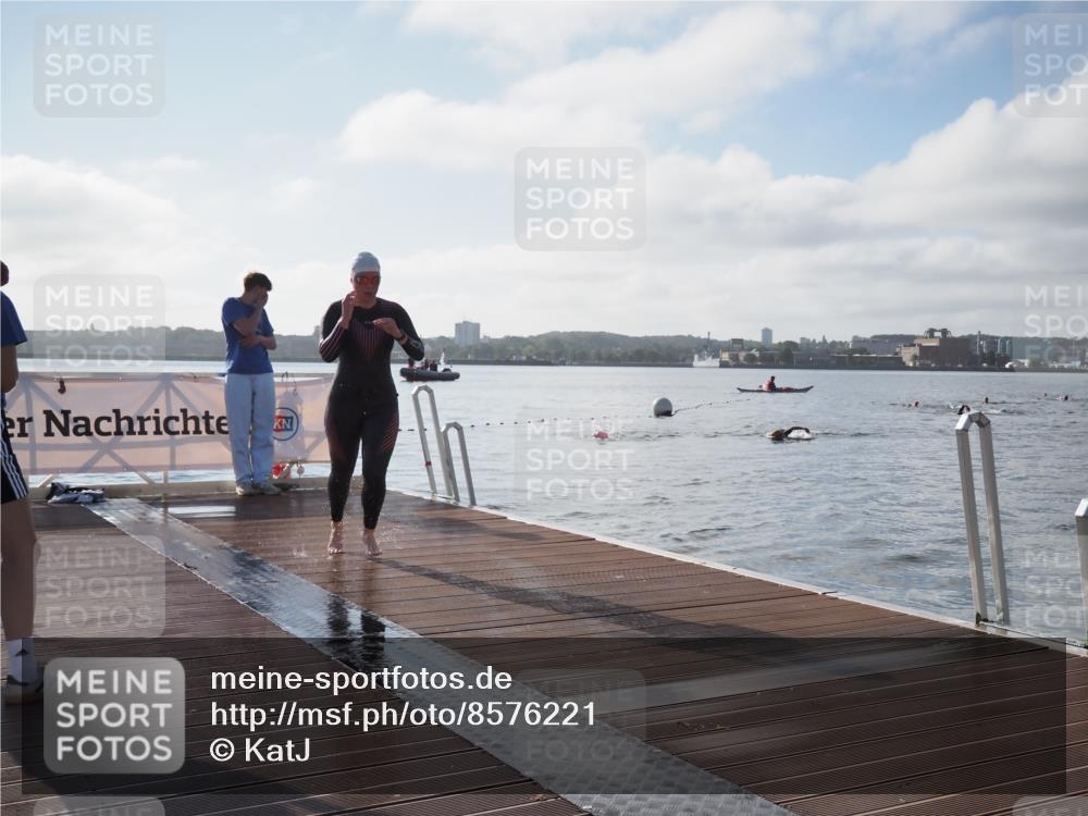 17.08.2025 - KN Förde Triathlon 2025 KatJ http://msf.ph/oto/8576221 17.08.2025 09:12:20 Schwimmen 127, 127 meine-sportfotos.de