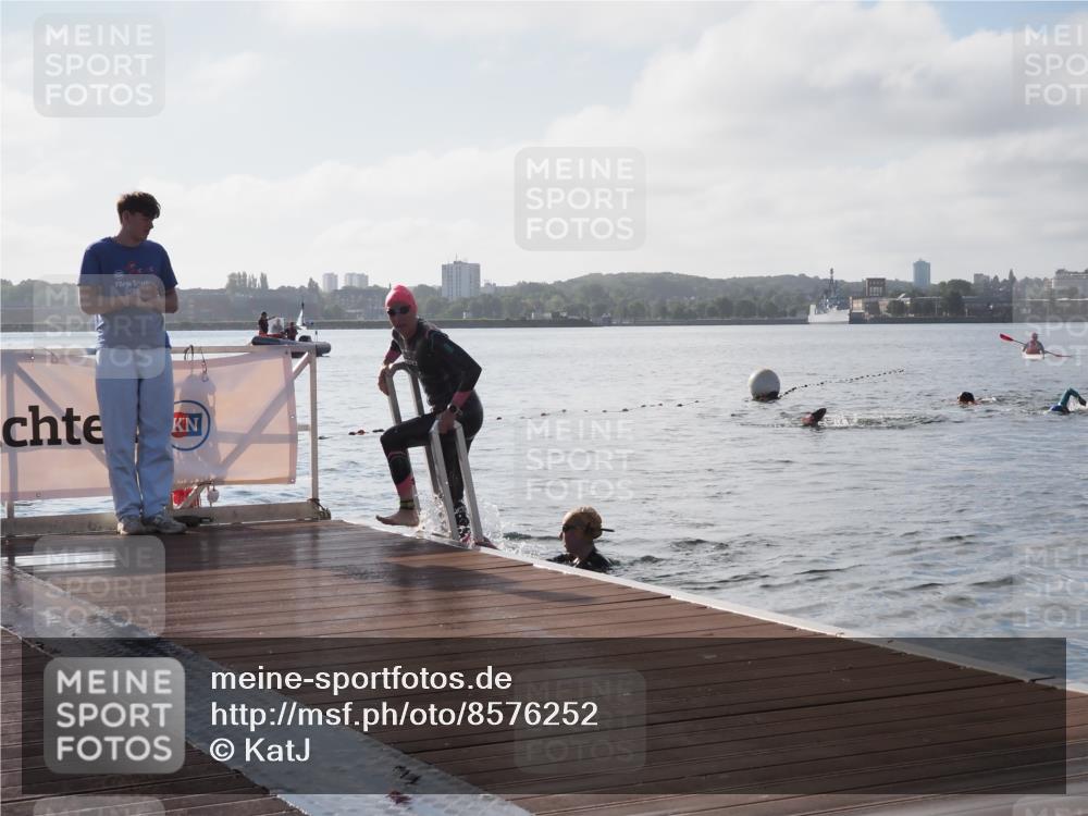 17.08.2025 - KN Förde Triathlon 2025 KatJ http://msf.ph/oto/8576252 17.08.2025 09:12:40 Schwimmen 136, 142, 136, 142 meine-sportfotos.de
