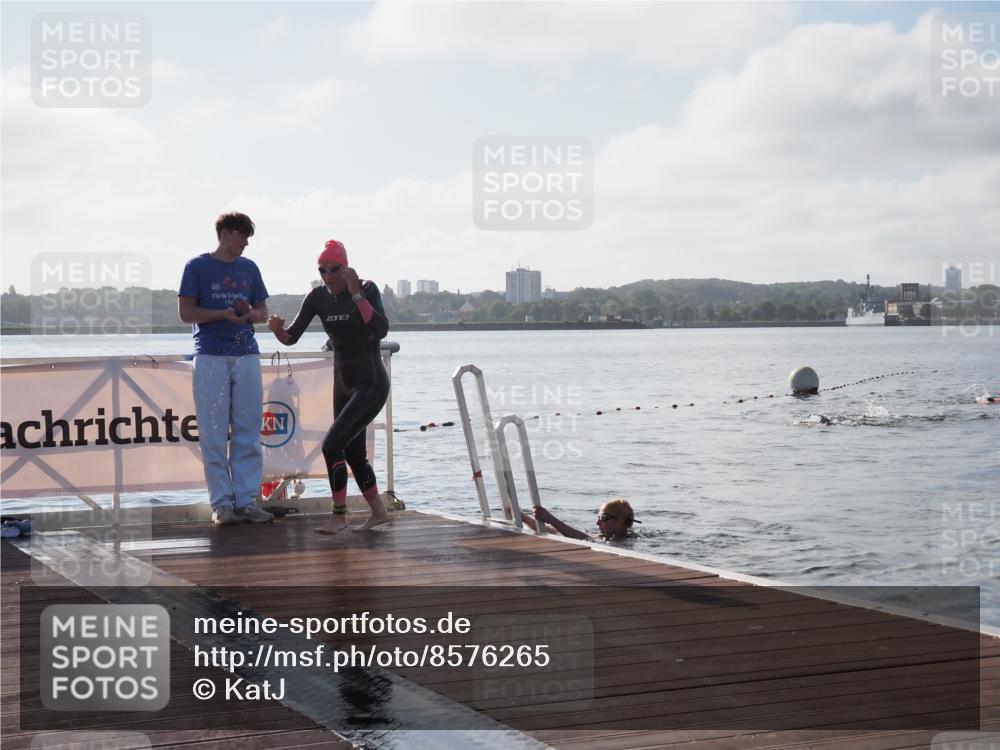17.08.2025 - KN Förde Triathlon 2025 KatJ http://msf.ph/oto/8576265 17.08.2025 09:12:41 Schwimmen 136, 142, 136, 142 meine-sportfotos.de