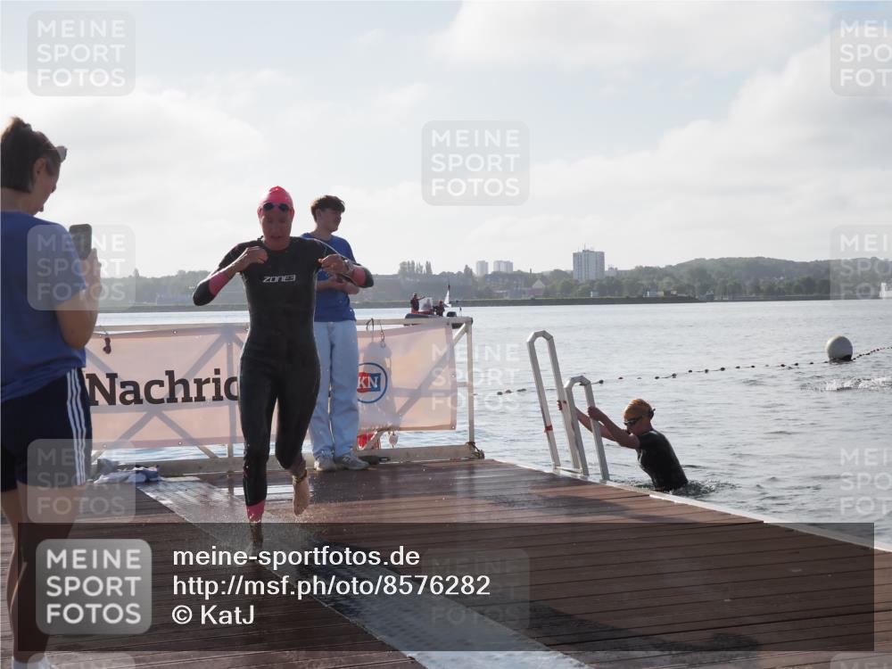 17.08.2025 - KN Förde Triathlon 2025 KatJ http://msf.ph/oto/8576282 17.08.2025 09:12:42 Schwimmen 136, 142, 136, 142 meine-sportfotos.de