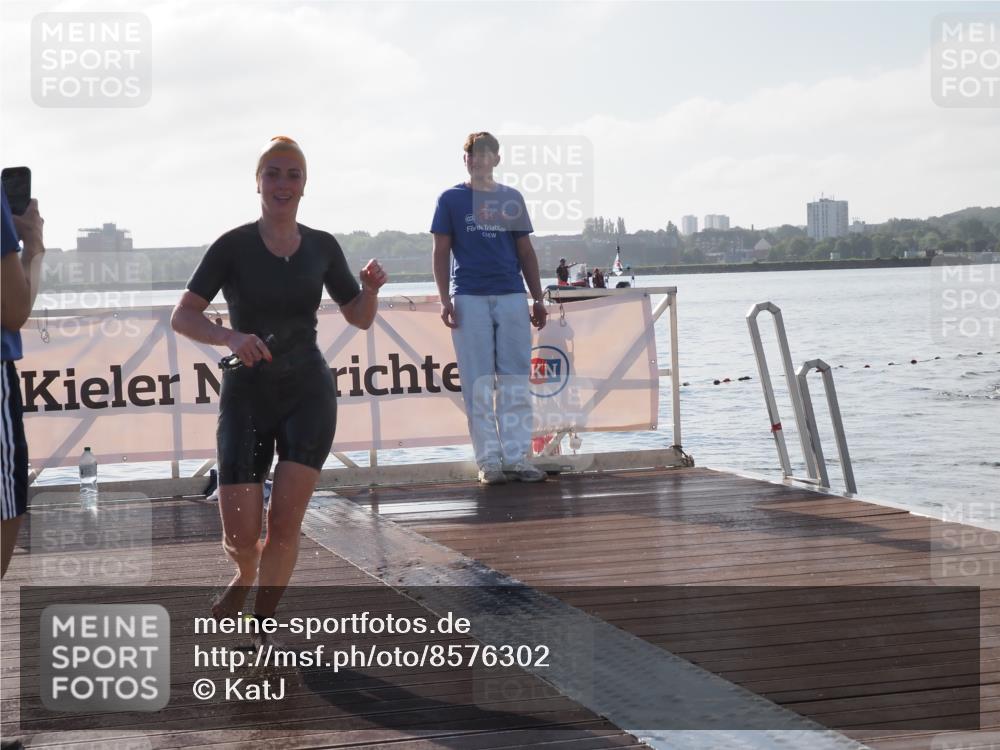 17.08.2025 - KN Förde Triathlon 2025 KatJ http://msf.ph/oto/8576302 17.08.2025 09:12:47 Schwimmen 136, 142, 136, 142 meine-sportfotos.de