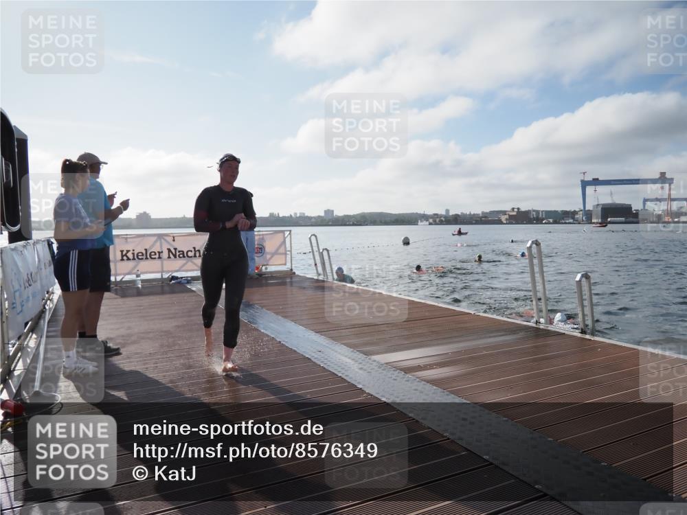 17.08.2025 - KN Förde Triathlon 2025 KatJ http://msf.ph/oto/8576349 17.08.2025 09:13:05 Schwimmen 122, 126, 130, 126 meine-sportfotos.de