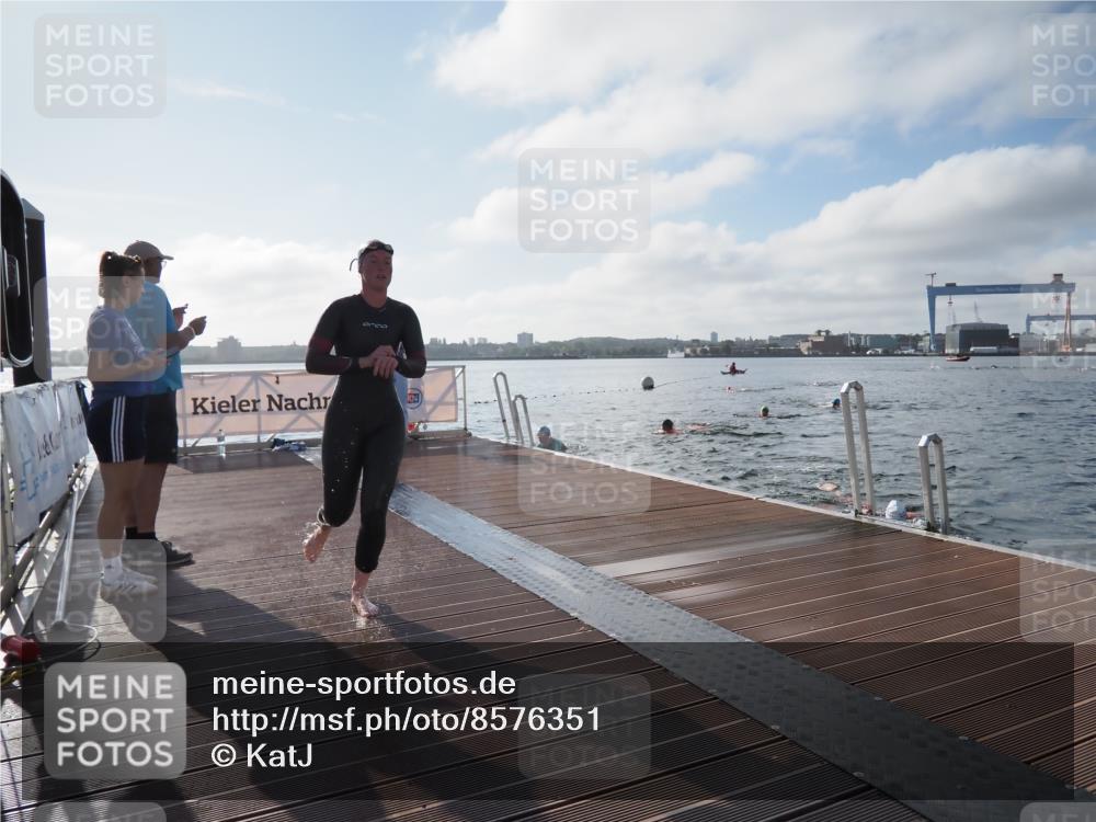 17.08.2025 - KN Förde Triathlon 2025 KatJ http://msf.ph/oto/8576351 17.08.2025 09:13:06 Schwimmen 122, 126, 130, 122, 126 meine-sportfotos.de