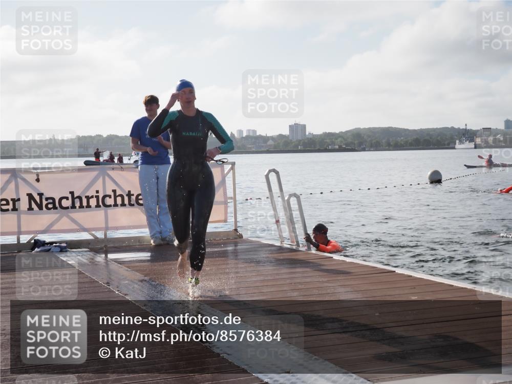17.08.2025 - KN Förde Triathlon 2025 KatJ http://msf.ph/oto/8576384 17.08.2025 09:13:12 Schwimmen 122, 126, 130, 122, 126, 130 meine-sportfotos.de