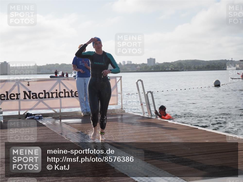 17.08.2025 - KN Förde Triathlon 2025 KatJ http://msf.ph/oto/8576386 17.08.2025 09:13:12 Schwimmen 122, 126, 130, 122, 126, 130 meine-sportfotos.de