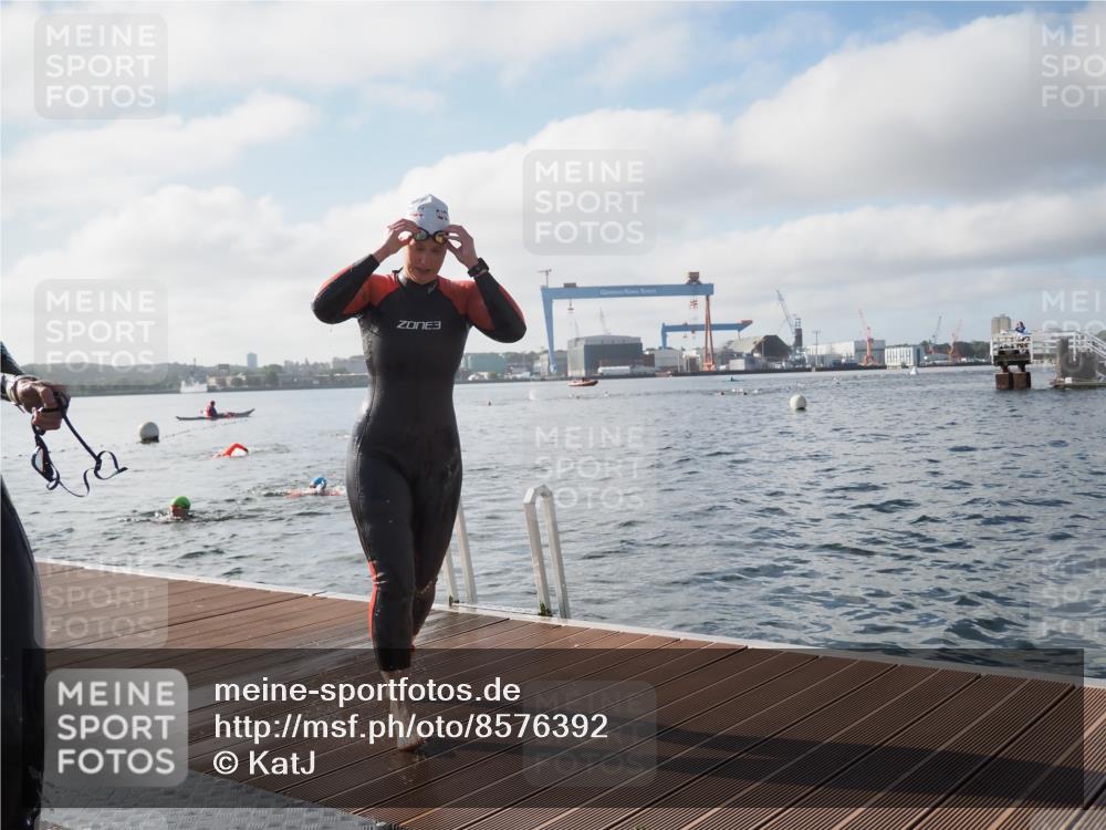 17.08.2025 - KN Förde Triathlon 2025 KatJ http://msf.ph/oto/8576392 17.08.2025 09:13:14 Schwimmen 122, 130, 135, 198, 122, 126, 130 meine-sportfotos.de