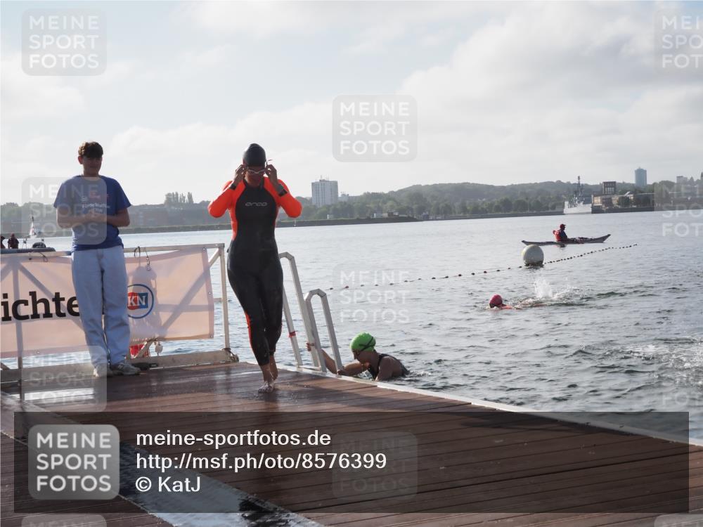17.08.2025 - KN Förde Triathlon 2025 KatJ http://msf.ph/oto/8576399 17.08.2025 09:13:19 Schwimmen 122, 130, 135, 198, 122, 130, 135, 198 meine-sportfotos.de