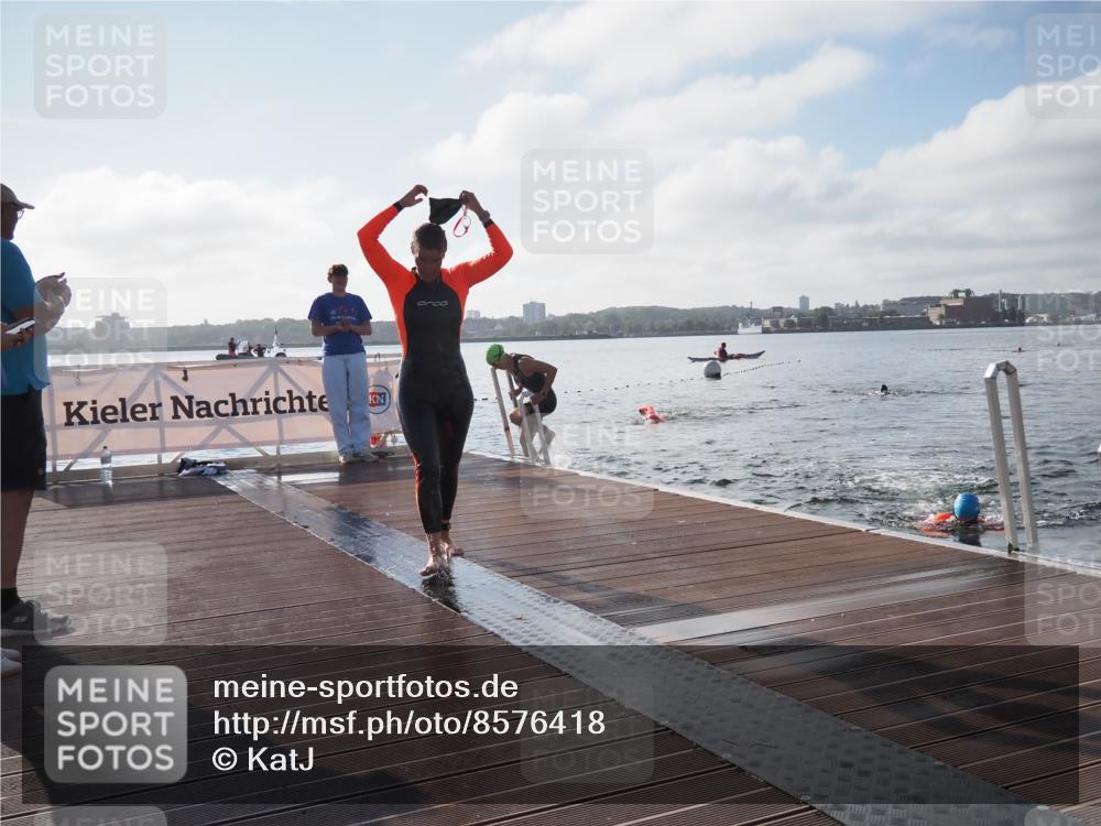 17.08.2025 - KN Förde Triathlon 2025 KatJ http://msf.ph/oto/8576418 17.08.2025 09:13:22 Schwimmen 130, 135, 148, 198, 122, 130, 135, 198 meine-sportfotos.de