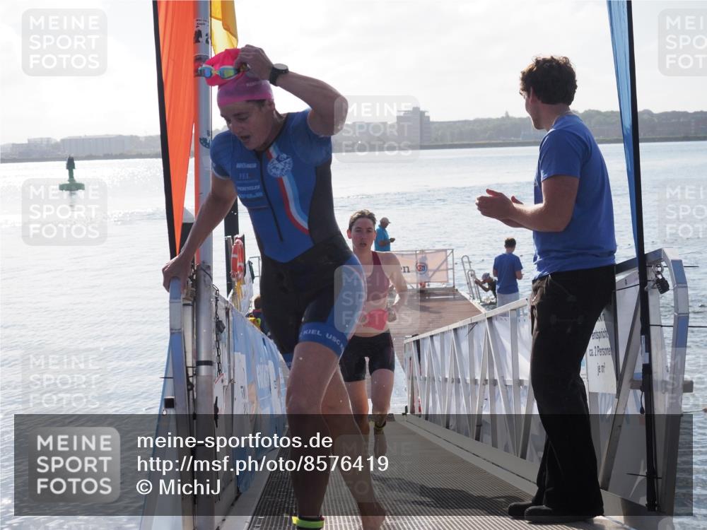 17.08.2025 - KN Förde Triathlon 2025 MichiJ http://msf.ph/oto/8576419 17.08.2025 09:10:24 Schwimmen 102, 109, 119, 120, 105, 109, 114, 119, 253 meine-sportfotos.de