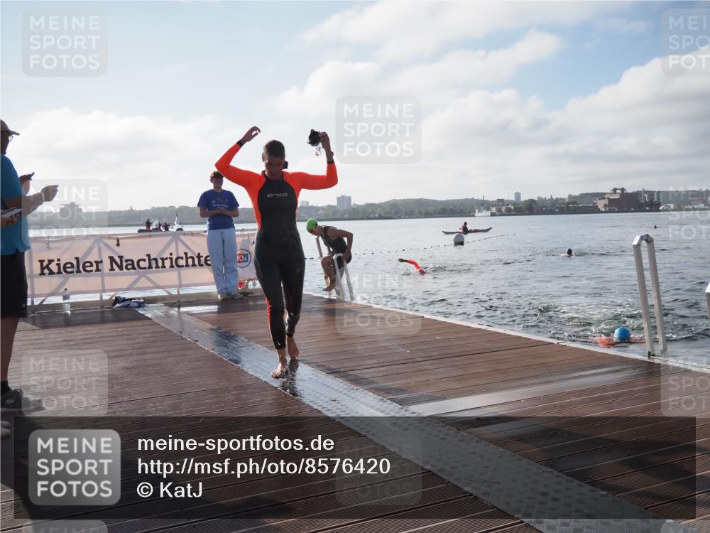 17.08.2025 - KN Förde Triathlon 2025 KatJ http://msf.ph/oto/8576420 17.08.2025 09:13:22 Schwimmen 130, 135, 148, 198, 122, 130, 135, 198 meine-sportfotos.de