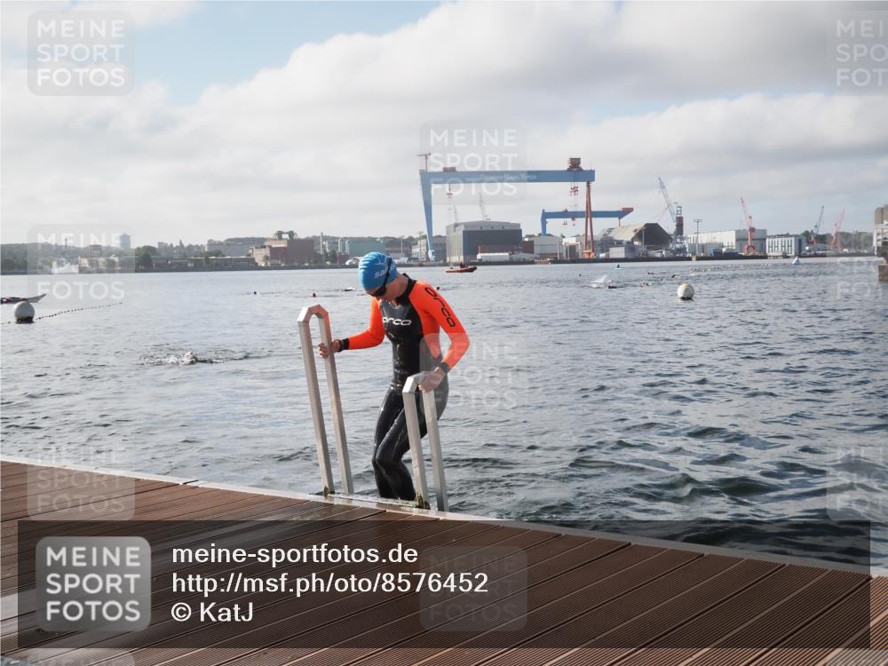 17.08.2025 - KN Förde Triathlon 2025 KatJ http://msf.ph/oto/8576452 17.08.2025 09:13:29 Schwimmen 135, 138, 148, 198, 135, 148, 198 meine-sportfotos.de