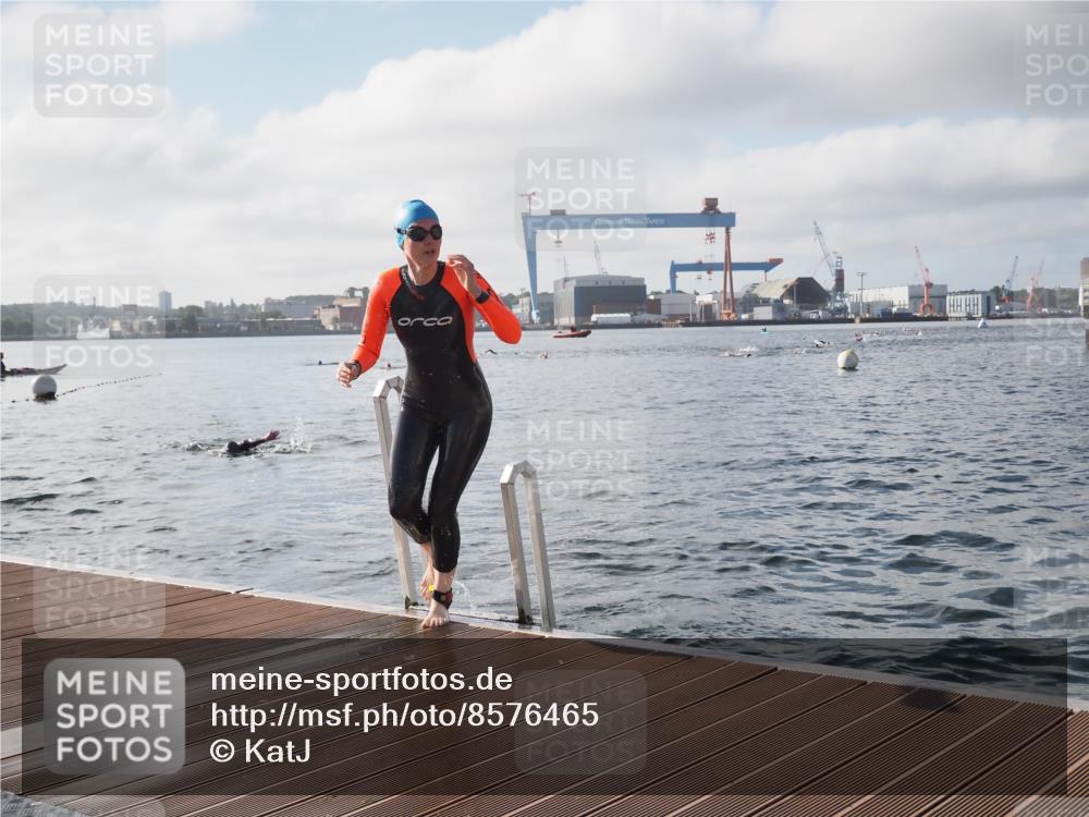 17.08.2025 - KN Förde Triathlon 2025 KatJ http://msf.ph/oto/8576465 17.08.2025 09:13:30 Schwimmen 135, 138, 148, 198, 135, 148, 198 meine-sportfotos.de