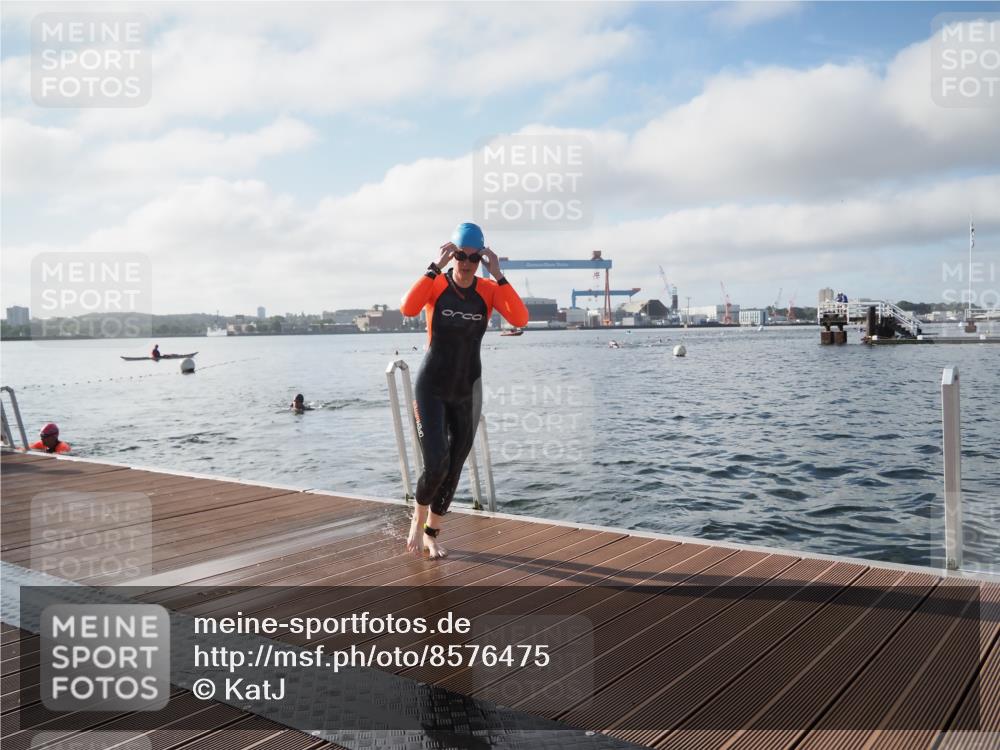 17.08.2025 - KN Förde Triathlon 2025 KatJ http://msf.ph/oto/8576475 17.08.2025 09:13:30 Schwimmen 135, 138, 148, 198, 135, 148, 198 meine-sportfotos.de