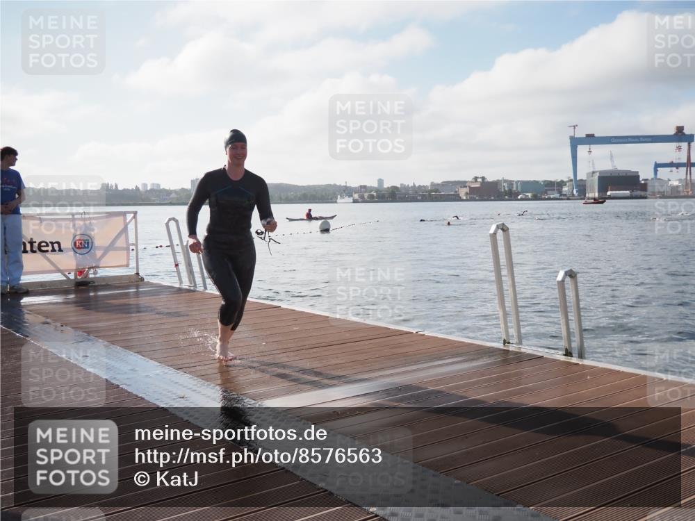 17.08.2025 - KN Förde Triathlon 2025 KatJ http://msf.ph/oto/8576563 17.08.2025 09:13:45 Schwimmen 138, 151, 138, 151 meine-sportfotos.de