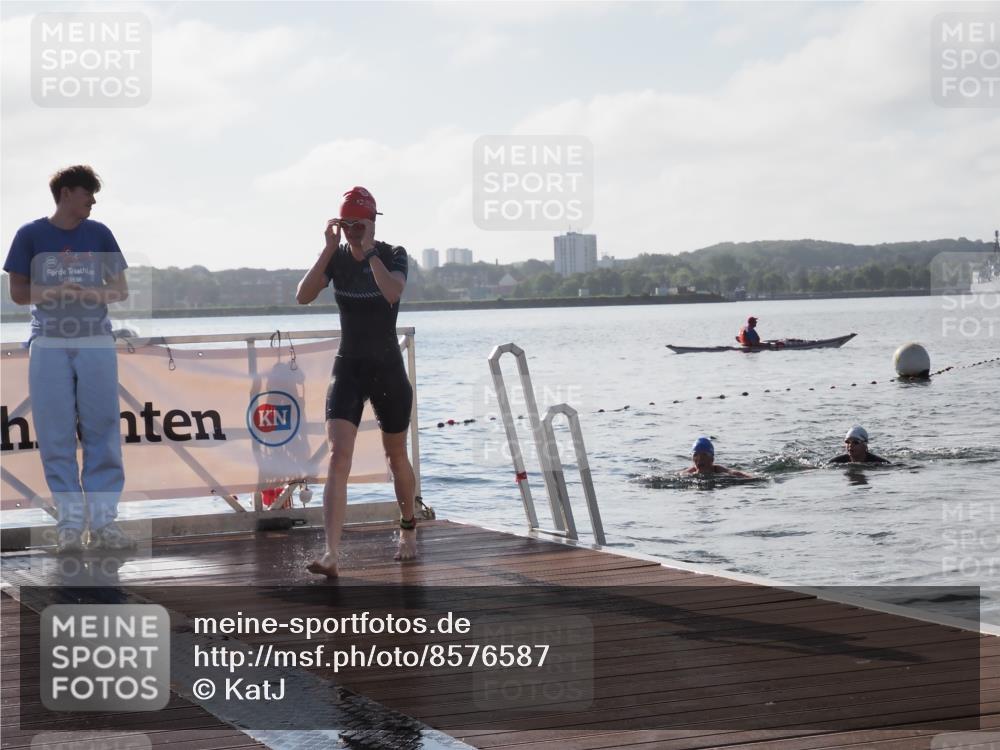 17.08.2025 - KN Förde Triathlon 2025 KatJ http://msf.ph/oto/8576587 17.08.2025 09:14:30 Schwimmen 140, 140 meine-sportfotos.de