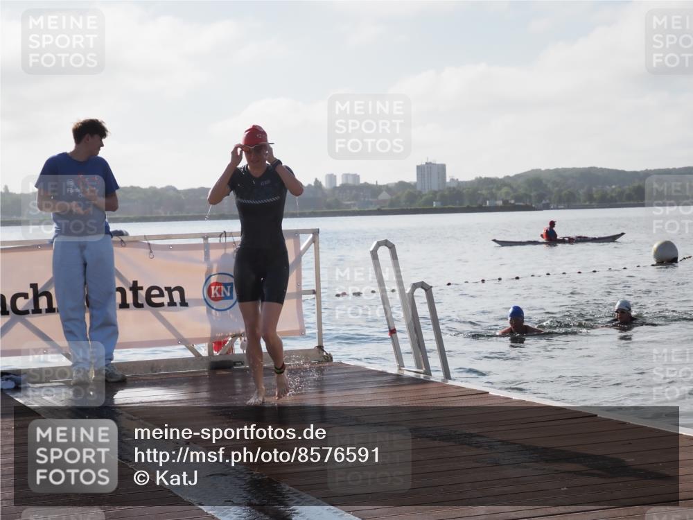 17.08.2025 - KN Förde Triathlon 2025 KatJ http://msf.ph/oto/8576591 17.08.2025 09:14:30 Schwimmen 140, 140 meine-sportfotos.de