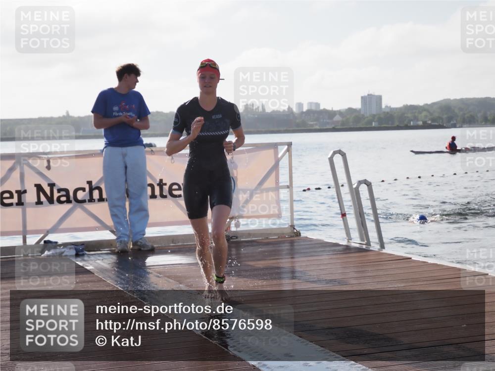 17.08.2025 - KN Förde Triathlon 2025 KatJ http://msf.ph/oto/8576598 17.08.2025 09:14:31 Schwimmen 140, 140 meine-sportfotos.de