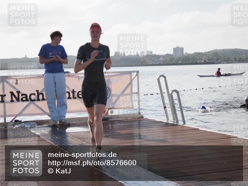 17.08.2025 - KN Förde Triathlon 2025 KatJ http://msf.ph/oto/8576600 17.08.2025 09:14:31 Schwimmen 140, 140 meine-sportfotos.de