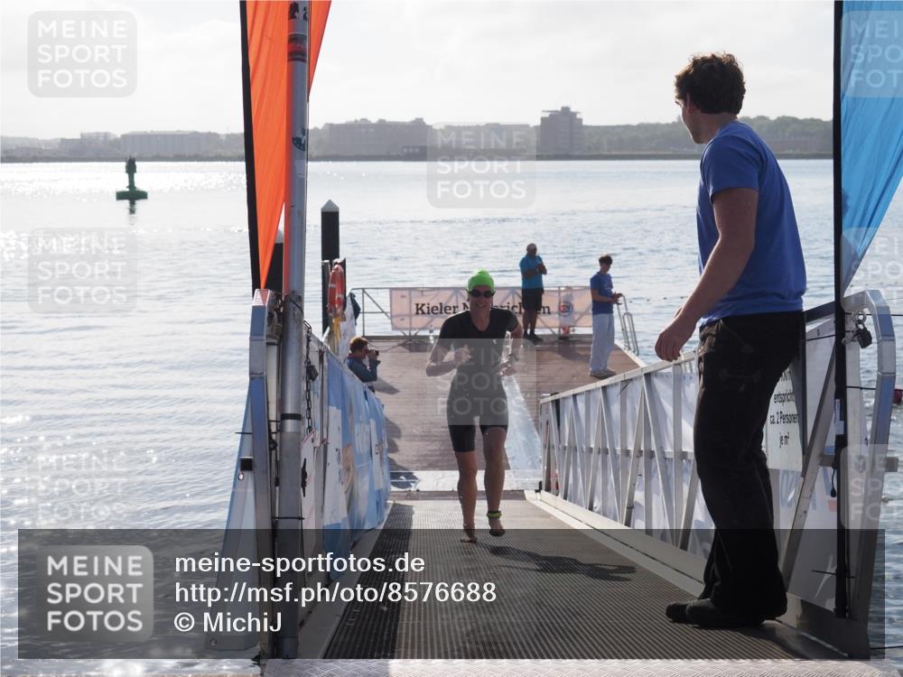 17.08.2025 - KN Förde Triathlon 2025 MichiJ http://msf.ph/oto/8576688 17.08.2025 09:11:14 Schwimmen 117, 116, 117, 125, 157 meine-sportfotos.de