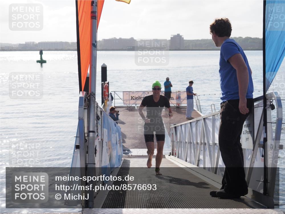 17.08.2025 - KN Förde Triathlon 2025 MichiJ http://msf.ph/oto/8576693 17.08.2025 09:11:15 Schwimmen 117, 116, 117, 125, 157 meine-sportfotos.de