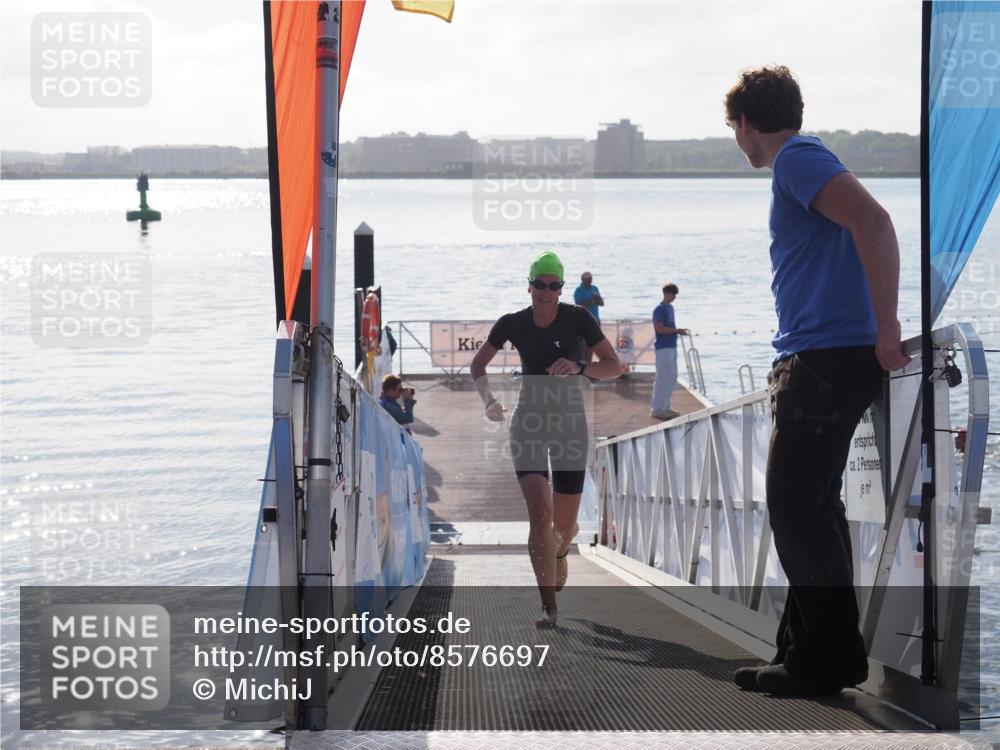 17.08.2025 - KN Förde Triathlon 2025 MichiJ http://msf.ph/oto/8576697 17.08.2025 09:11:15 Schwimmen 117, 116, 117, 125, 157 meine-sportfotos.de