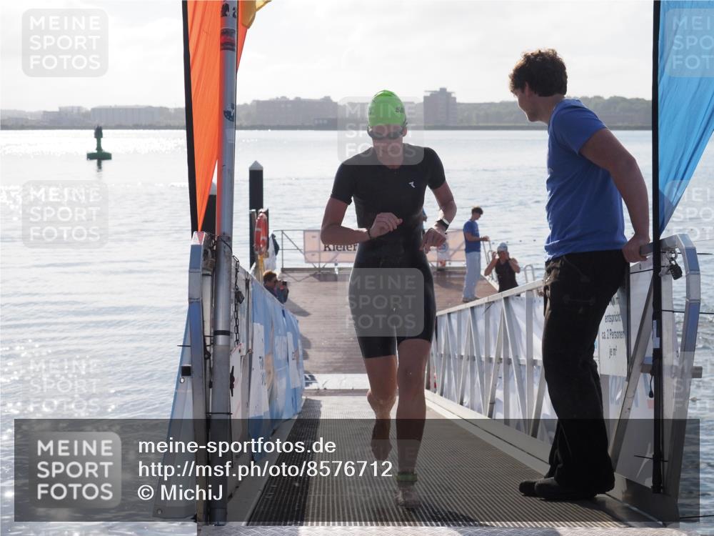 17.08.2025 - KN Förde Triathlon 2025 MichiJ http://msf.ph/oto/8576712 17.08.2025 09:11:16 Schwimmen 117, 116, 117, 125, 157 meine-sportfotos.de