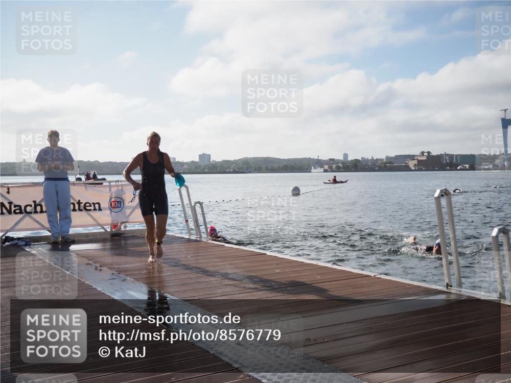 17.08.2025 - KN Förde Triathlon 2025 KatJ http://msf.ph/oto/8576779 17.08.2025 09:15:07 Schwimmen 133, 143, 145, 147, 152, 133, 145, 147, 152 meine-sportfotos.de
