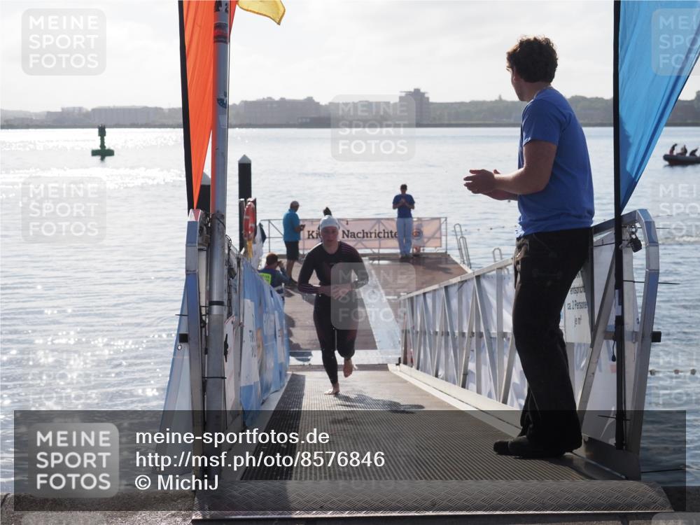 17.08.2025 - KN Förde Triathlon 2025 MichiJ http://msf.ph/oto/8576846 17.08.2025 09:12:26 Schwimmen 127, 127 meine-sportfotos.de