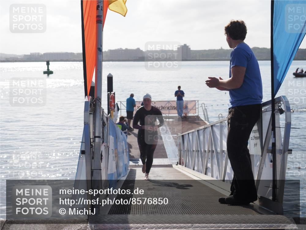 17.08.2025 - KN Förde Triathlon 2025 MichiJ http://msf.ph/oto/8576850 17.08.2025 09:12:27 Schwimmen 127, 127 meine-sportfotos.de