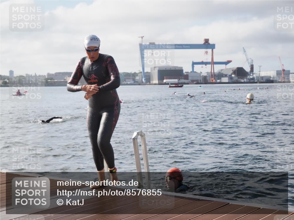 17.08.2025 - KN Förde Triathlon 2025 KatJ http://msf.ph/oto/8576855 17.08.2025 09:15:22 Schwimmen 141, 143, 149, 141, 143, 149 meine-sportfotos.de