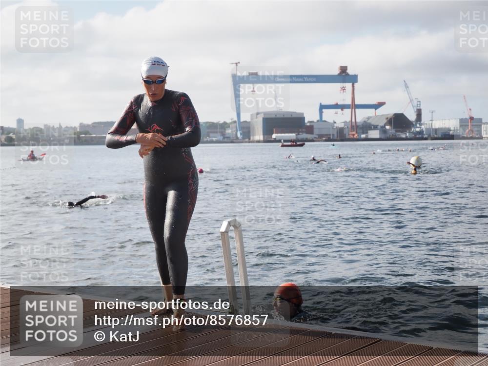17.08.2025 - KN Förde Triathlon 2025 KatJ http://msf.ph/oto/8576857 17.08.2025 09:15:22 Schwimmen 141, 143, 149, 141, 143, 149 meine-sportfotos.de