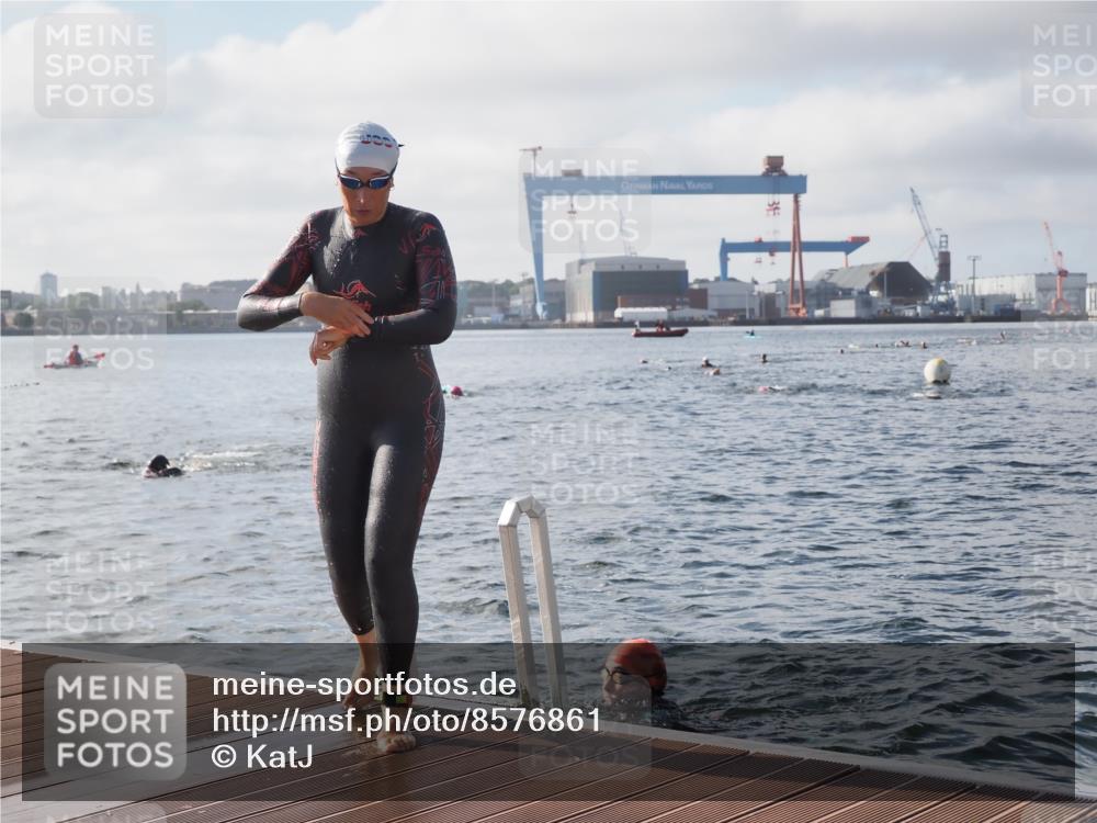 17.08.2025 - KN Förde Triathlon 2025 KatJ http://msf.ph/oto/8576861 17.08.2025 09:15:22 Schwimmen 141, 143, 149, 141, 143, 149 meine-sportfotos.de