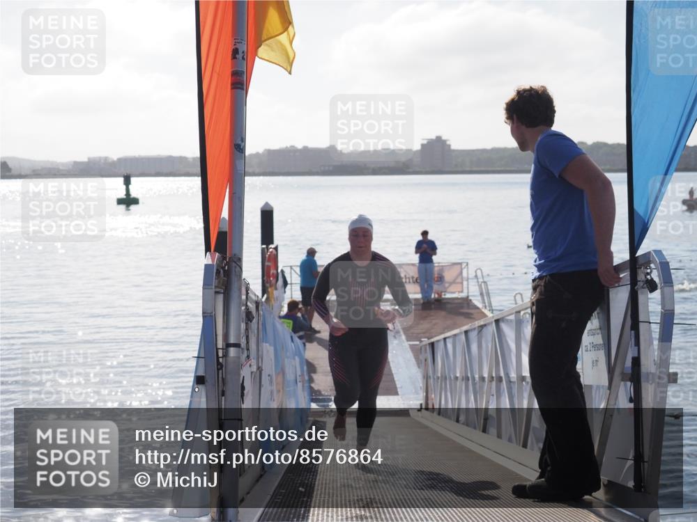 17.08.2025 - KN Förde Triathlon 2025 MichiJ http://msf.ph/oto/8576864 17.08.2025 09:12:27 Schwimmen 127, 127 meine-sportfotos.de