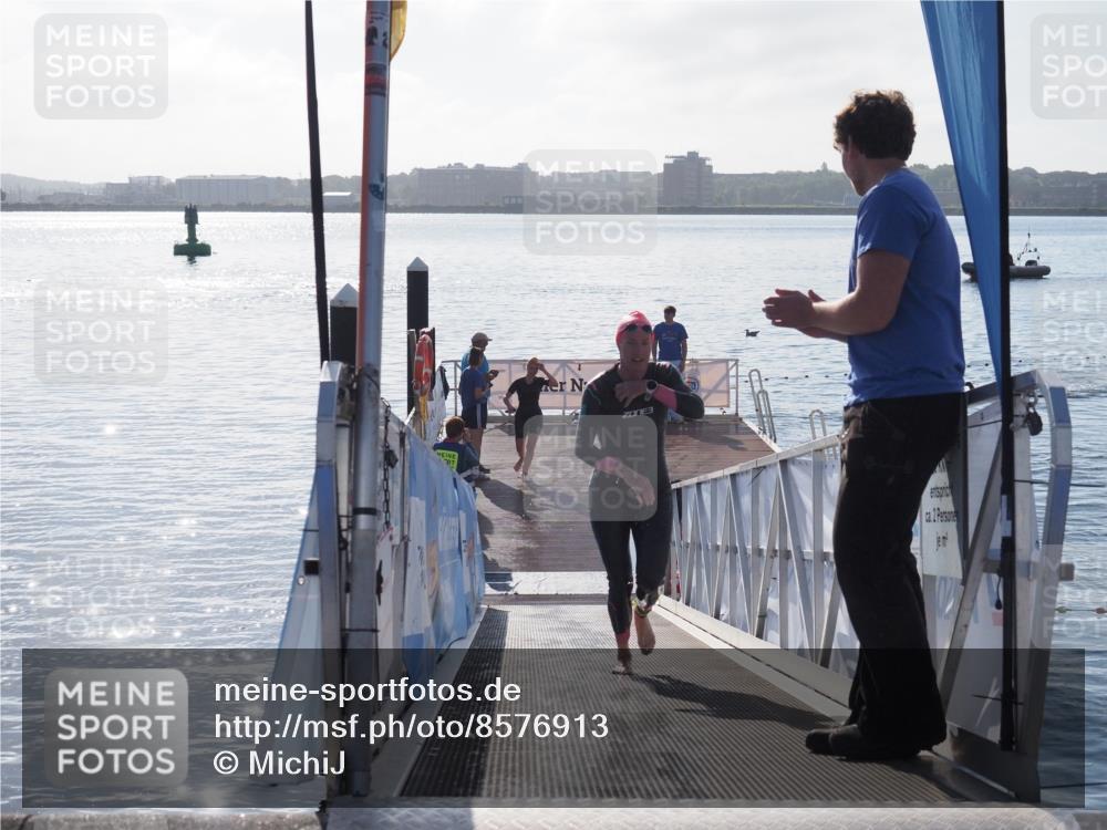 17.08.2025 - KN Förde Triathlon 2025 MichiJ http://msf.ph/oto/8576913 17.08.2025 09:12:47 Schwimmen 136, 136, 142 meine-sportfotos.de