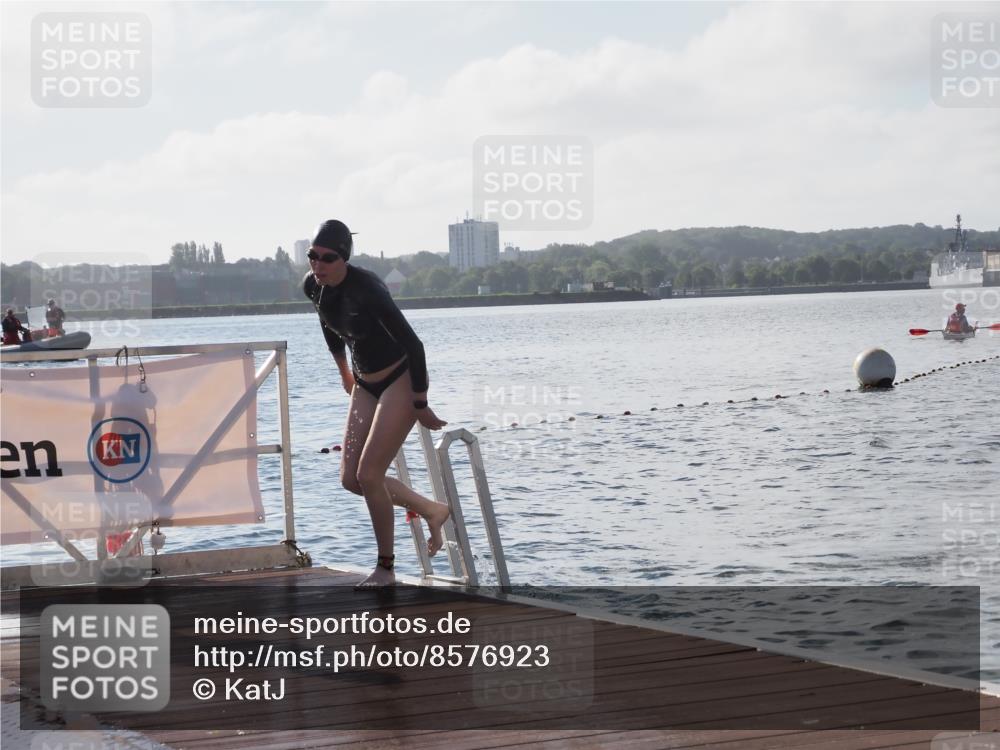 17.08.2025 - KN Förde Triathlon 2025 KatJ http://msf.ph/oto/8576923 17.08.2025 09:15:38 Schwimmen 131, 131, 141, 149 meine-sportfotos.de