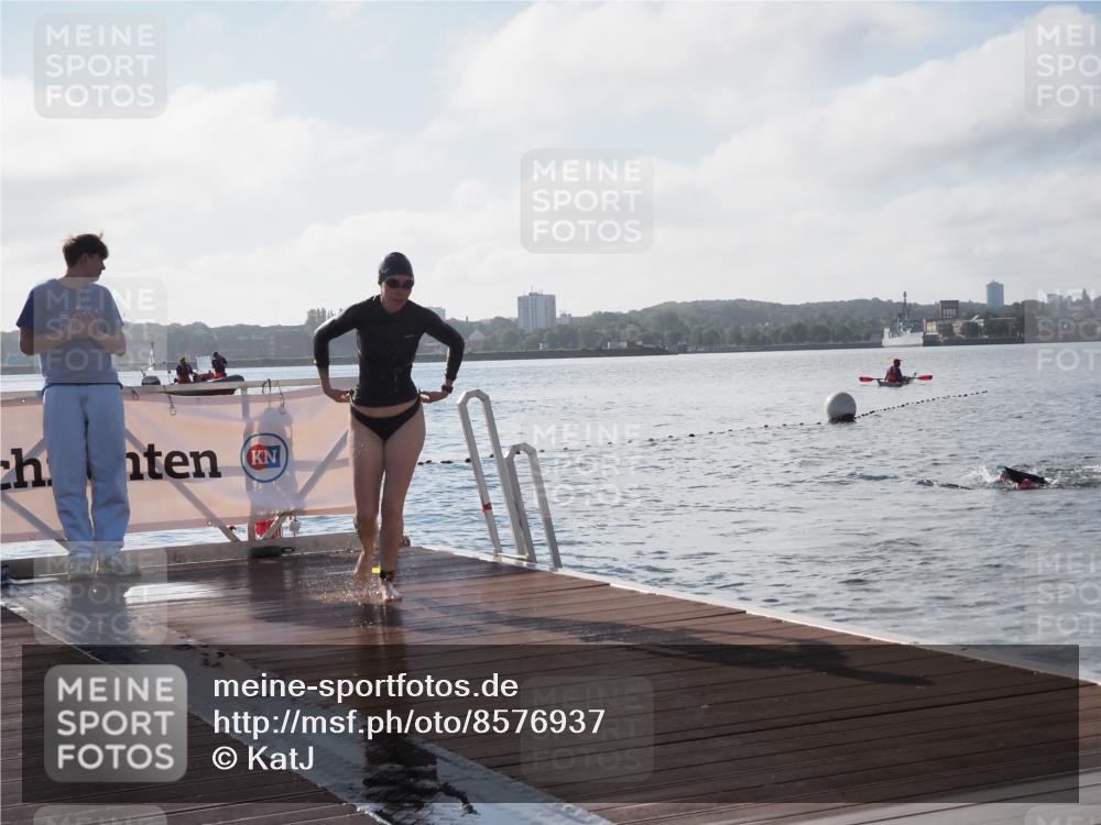 17.08.2025 - KN Förde Triathlon 2025 KatJ http://msf.ph/oto/8576937 17.08.2025 09:15:39 Schwimmen 131, 131, 141 meine-sportfotos.de