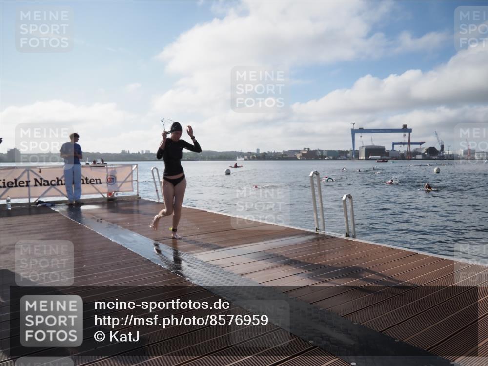 17.08.2025 - KN Förde Triathlon 2025 KatJ http://msf.ph/oto/8576959 17.08.2025 09:15:40 Schwimmen 131, 131, 141 meine-sportfotos.de