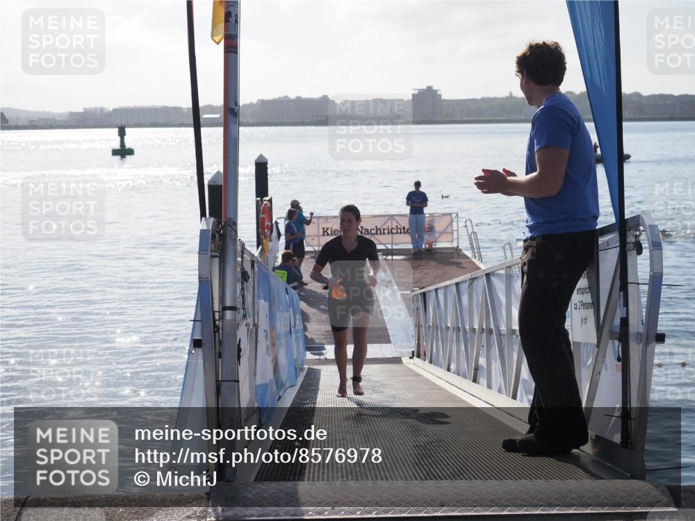 17.08.2025 - KN Förde Triathlon 2025 MichiJ http://msf.ph/oto/8576978 17.08.2025 09:12:53 Schwimmen 136, 142, 142 meine-sportfotos.de