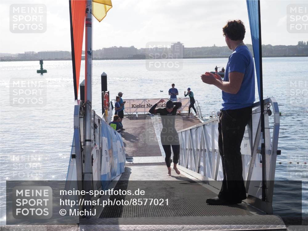 17.08.2025 - KN Förde Triathlon 2025 MichiJ http://msf.ph/oto/8577021 17.08.2025 09:13:10 Schwimmen 126, 122, 126, 130 meine-sportfotos.de
