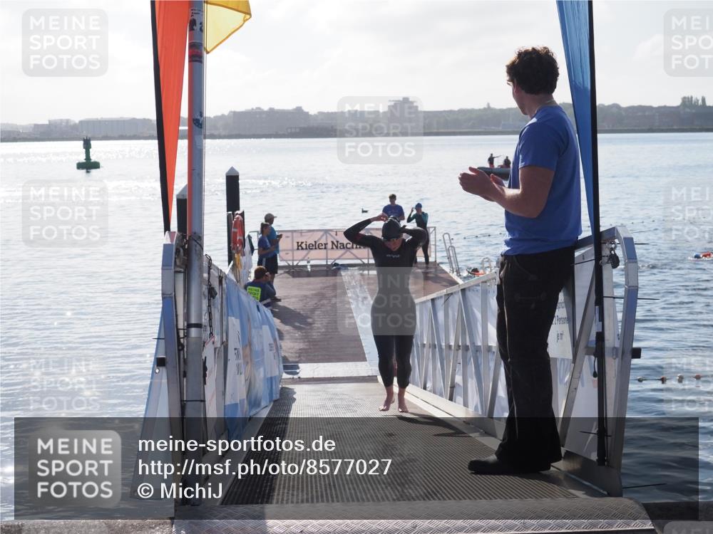 17.08.2025 - KN Förde Triathlon 2025 MichiJ http://msf.ph/oto/8577027 17.08.2025 09:13:10 Schwimmen 126, 122, 126, 130 meine-sportfotos.de