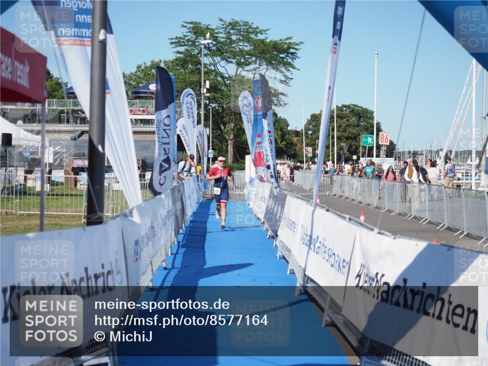 17.08.2025 - KN Förde Triathlon 2025 MichiJ http://msf.ph/oto/8577164 17.08.2025 16:04:56 Laufen 31 meine-sportfotos.de
