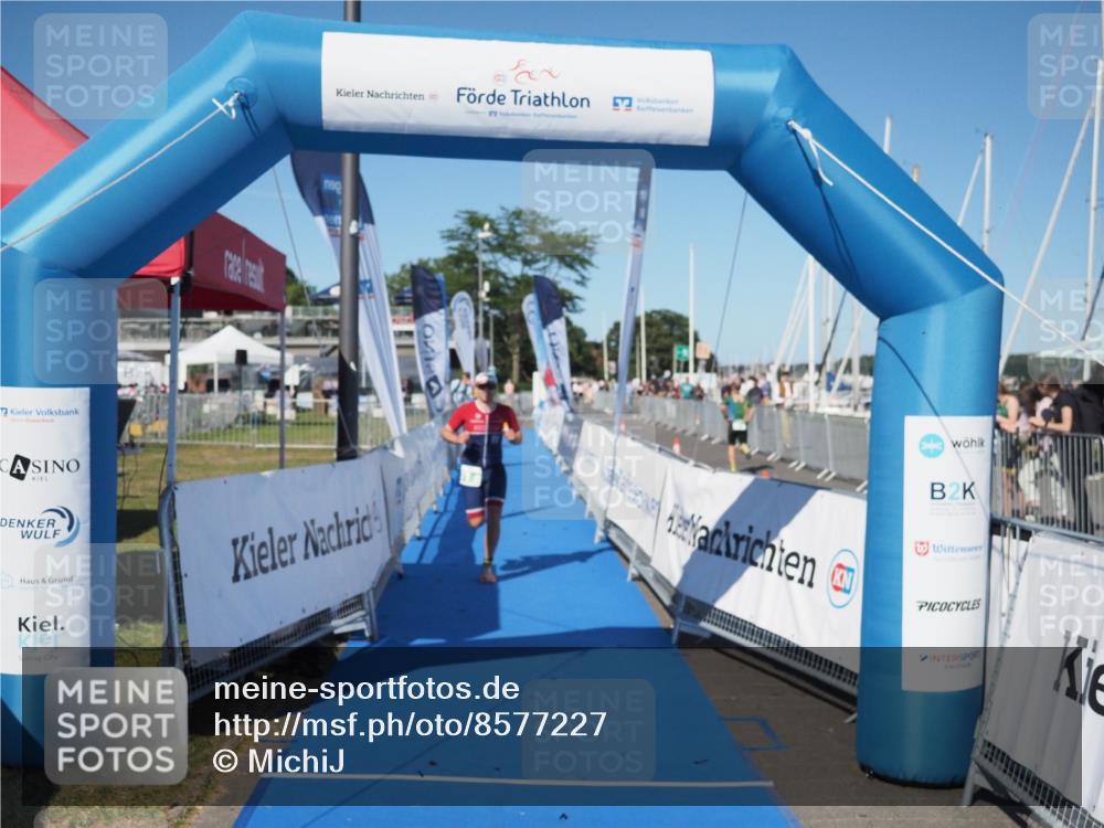 17.08.2025 - KN Förde Triathlon 2025 MichiJ http://msf.ph/oto/8577227 17.08.2025 16:04:59 Laufen 31 meine-sportfotos.de