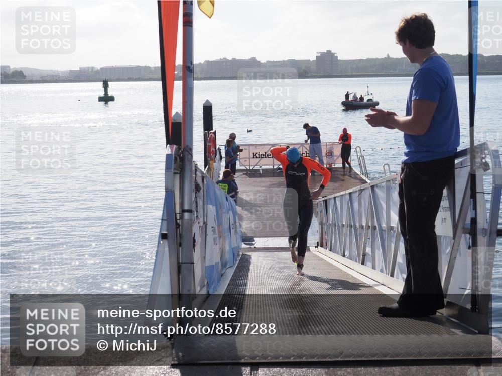 17.08.2025 - KN Förde Triathlon 2025 MichiJ http://msf.ph/oto/8577288 17.08.2025 09:13:35 Schwimmen 135, 148, 198, 138, 148, 151 meine-sportfotos.de