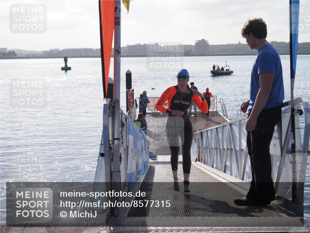 17.08.2025 - KN Förde Triathlon 2025 MichiJ http://msf.ph/oto/8577315 17.08.2025 09:13:36 Schwimmen 135, 148, 198, 138, 148, 151 meine-sportfotos.de